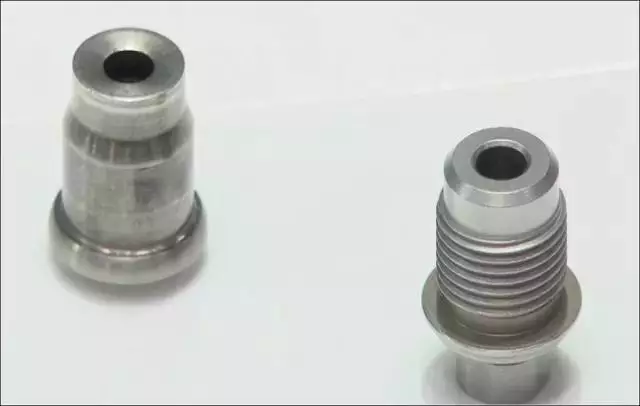 高壓感應(yīng)接頭端口（sensor port）-2.png