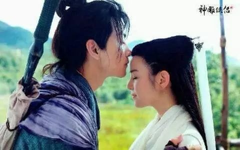 玄鐵之謎：金庸小說(shuō)中的神兵利器材料探秘